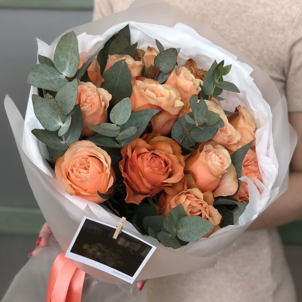 БУКЕТ ИЗ РОЗ KAHALA